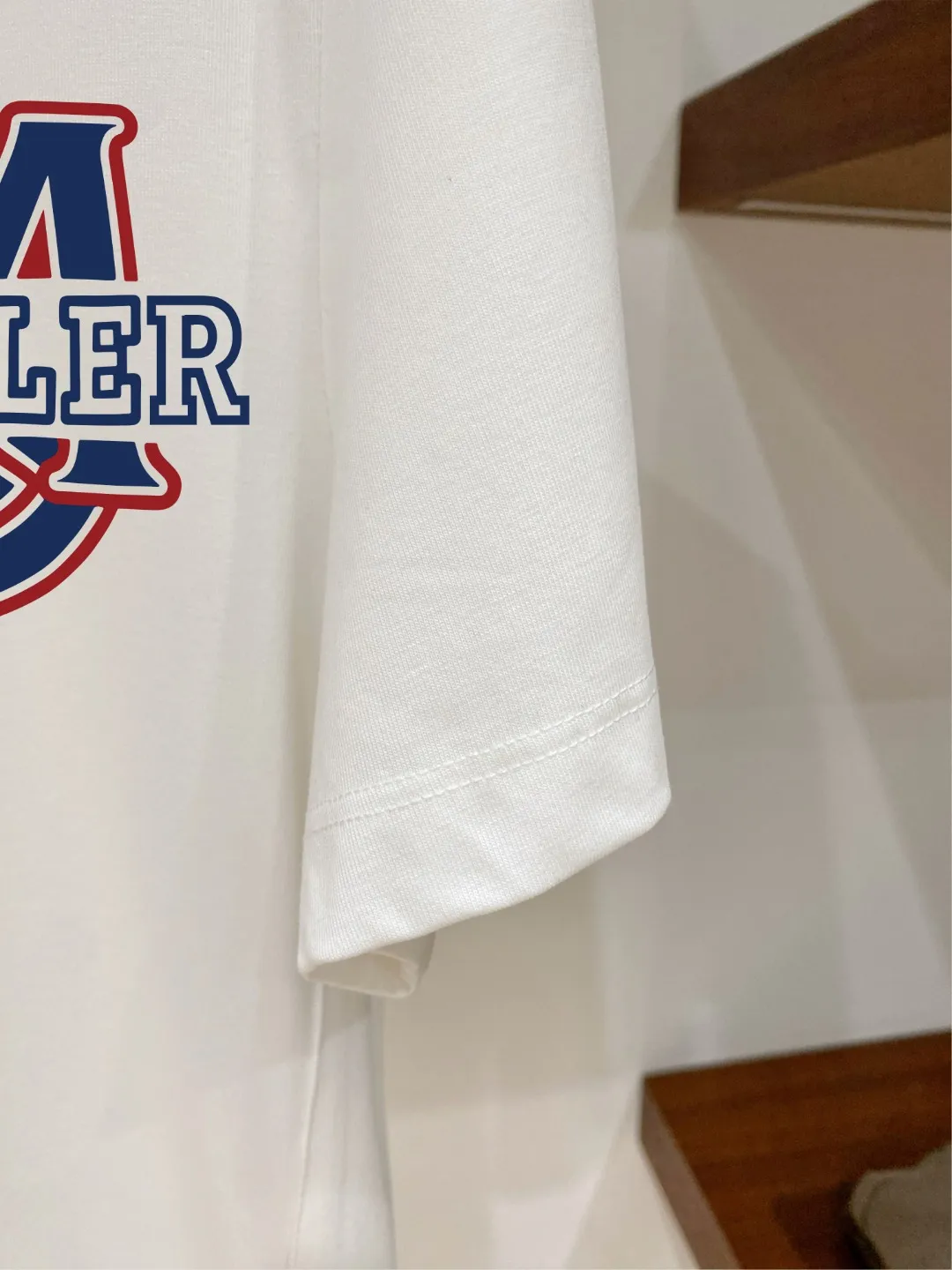 Moncler T 26s New Arrival Supima 210 ， ， + ， ， ， ， ， Breathable， ！ ， ， ，Series ， 5 ， ， 100 ， 1% . Versatile， 。 Breathable， ：White// /Light Green /Khaki / /Black Sizes：M-3XL Size ：178-130 L